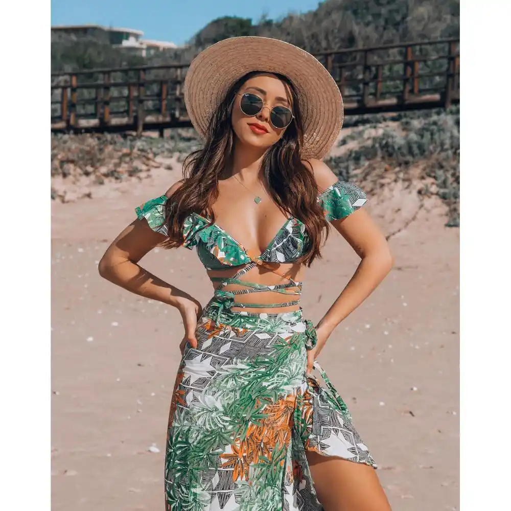 maiô com saia longa