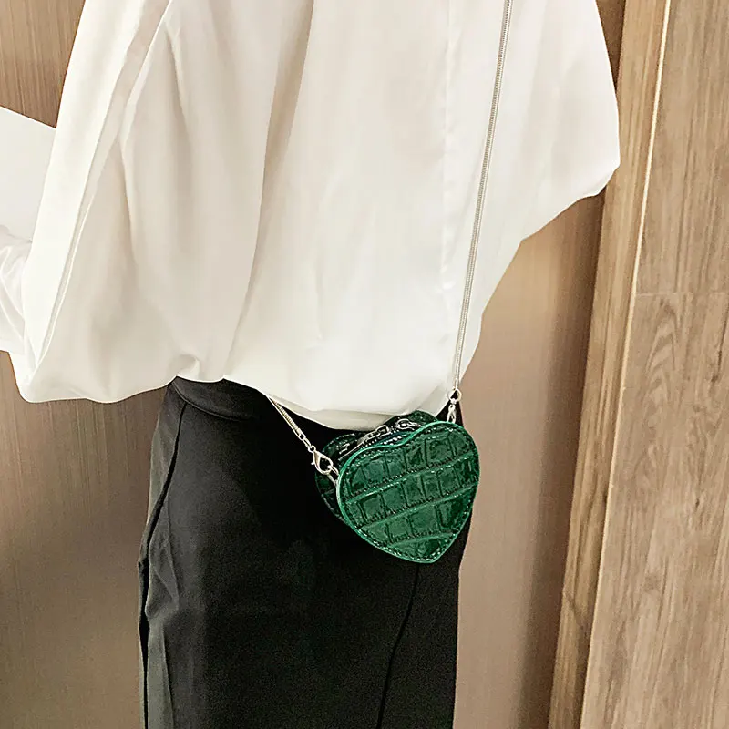 VeryMe 2022 Exquisite Female Bag Chain Messenger Bag Temperament Woman Designer Love Heart Shape Shoulder Bag PU Leather CoinBag