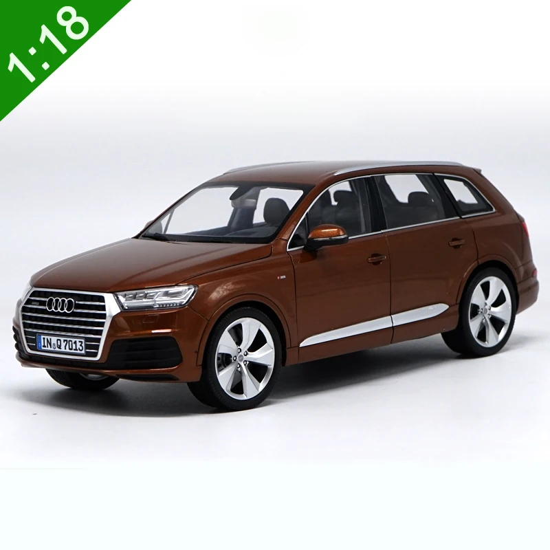 1:18 AUDI Q7 SUV модель автомобиля из сплава статическая металлическая оригинальная