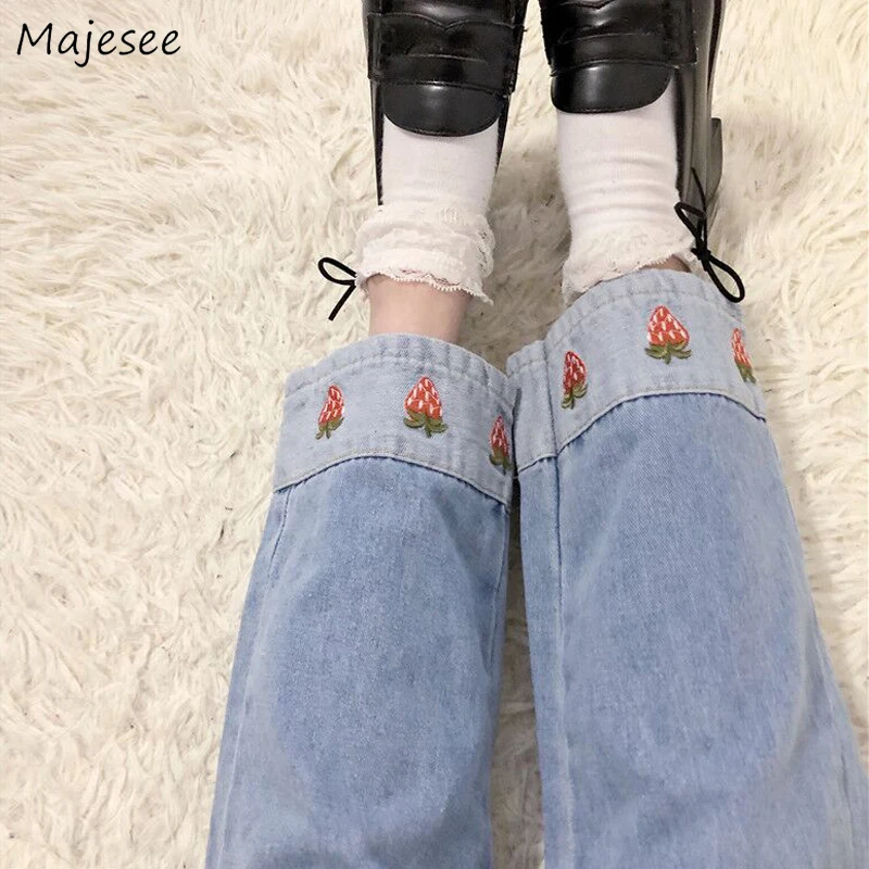 Jeans Wanita Strawberry Bordir Kawaii 
