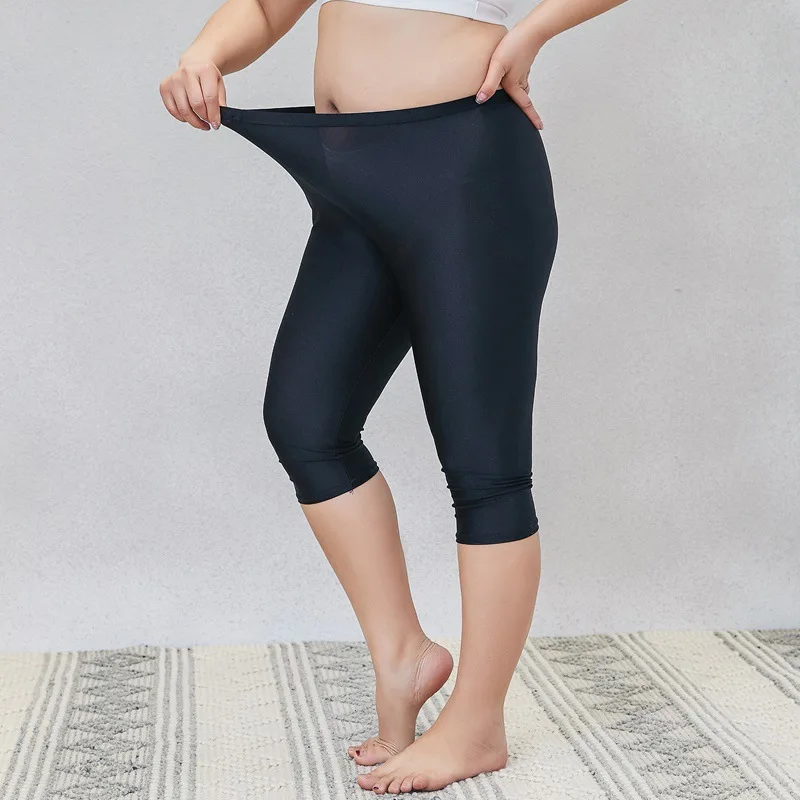 Mallas de verano hasta la rodilla para Mujer, de talla grande Capris, color negro, pantalones cortos de Fitness