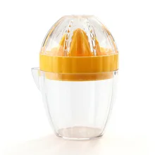 В настоящее время доступны креативные бытовые портативные пластиковые чашки-форма руководство для соковыжималки лимон ручного давления сок-делая мини Jui