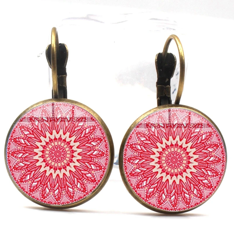 

2019 Vintage Design Mandala Pattern Earrings Henna Yoga Om Symbol Buddhism Statement Earrings Glass Earrings Woman Gift