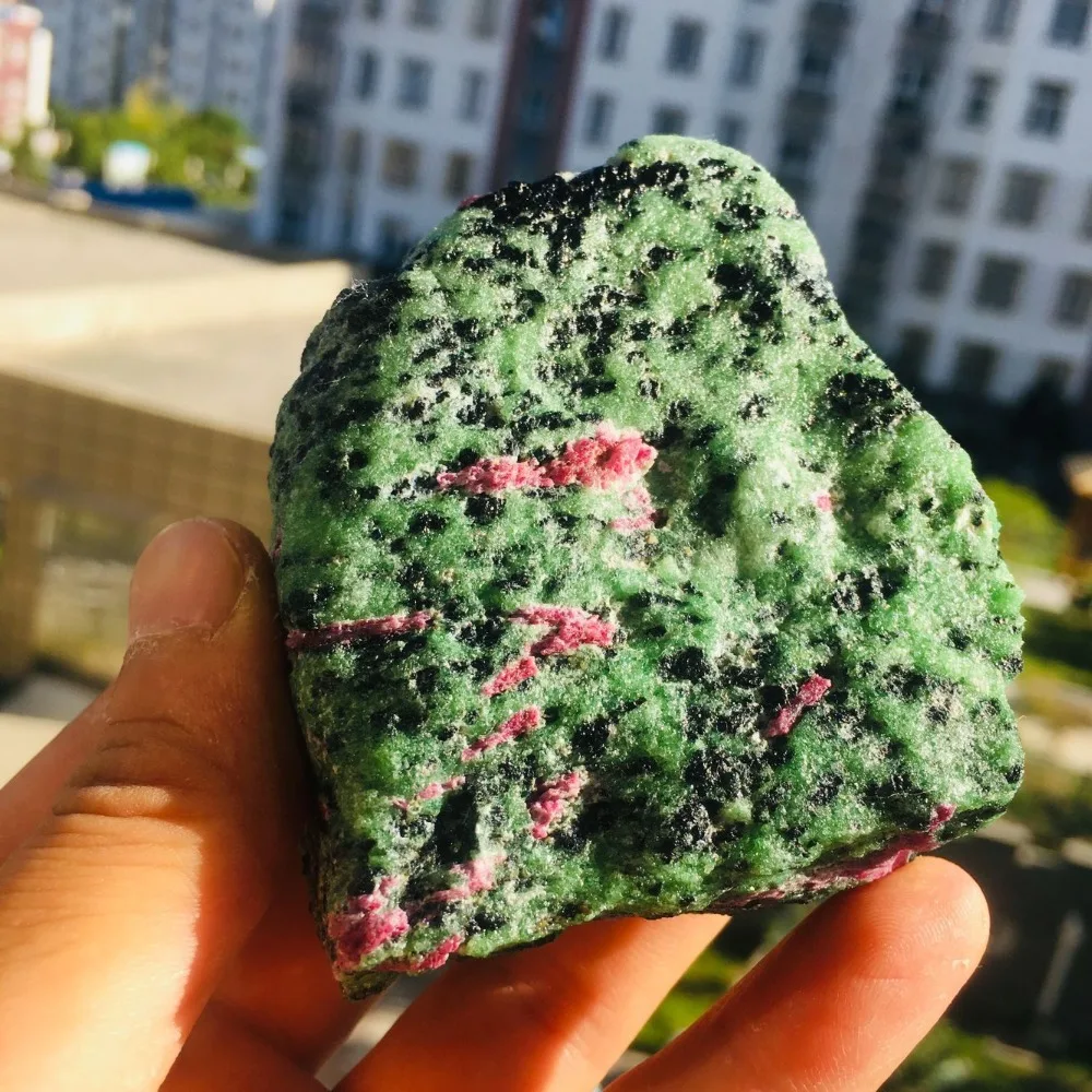 1 шт. натуральный красный и зеленый минеральный необработанный камень образцы