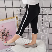 Повседневные леггинсы в Корейском стиле для девочек; коллекция года; сезон лето; детская одежда; обтягивающие спортивные брюки-Капри из чистого хлопка с эластичными полосками по бокам