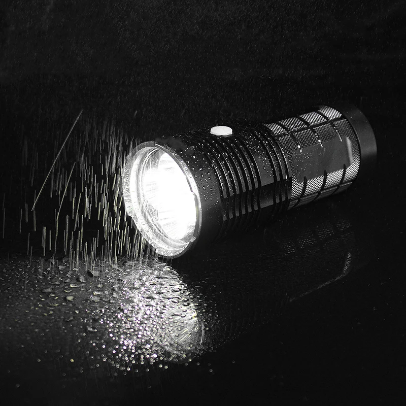 

JIGUOOR Q8 4x XP-L 5000LM Super Bright LED Flashlight IPX-8 Waterproof Powerful Professional Multiple Operation Procedure 18650