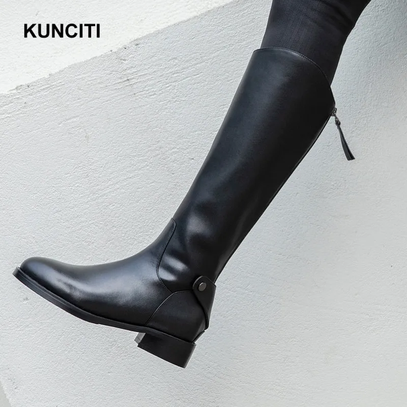 KUNCITI/; черные высокие сапоги; сапоги до колена для верховой езды; женские высокие сапоги с круглым носком; сезон осень-зима; модные дизайнерские сапоги; B917