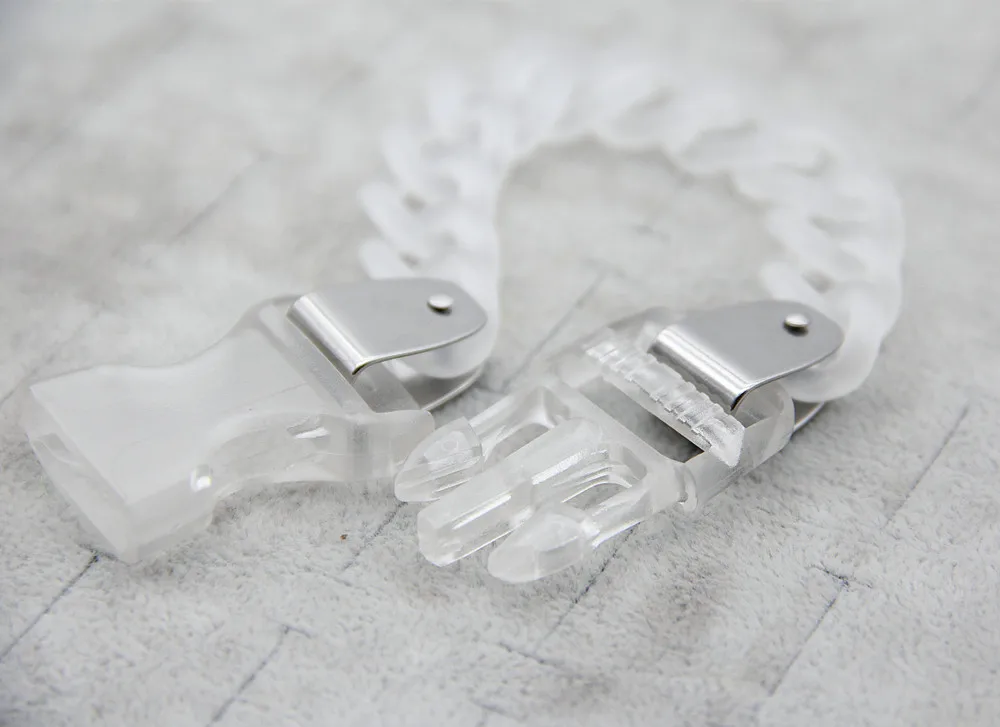 clear acrylic chain