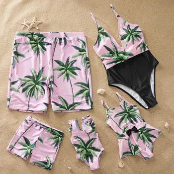 

2020 Swimsuit For Mom and Daughter Floral Bikini Set Family matching swimwear Men Boys Swimwear Shorts ready stock