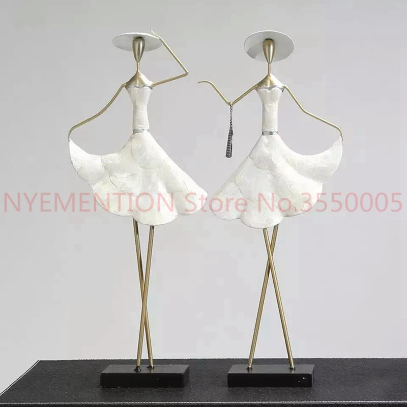 

Europe Style Women Figurines Statue Fashion Beauty Statue sculpture Ornament Home Decoration Accessories Figurine Statue 3pcs