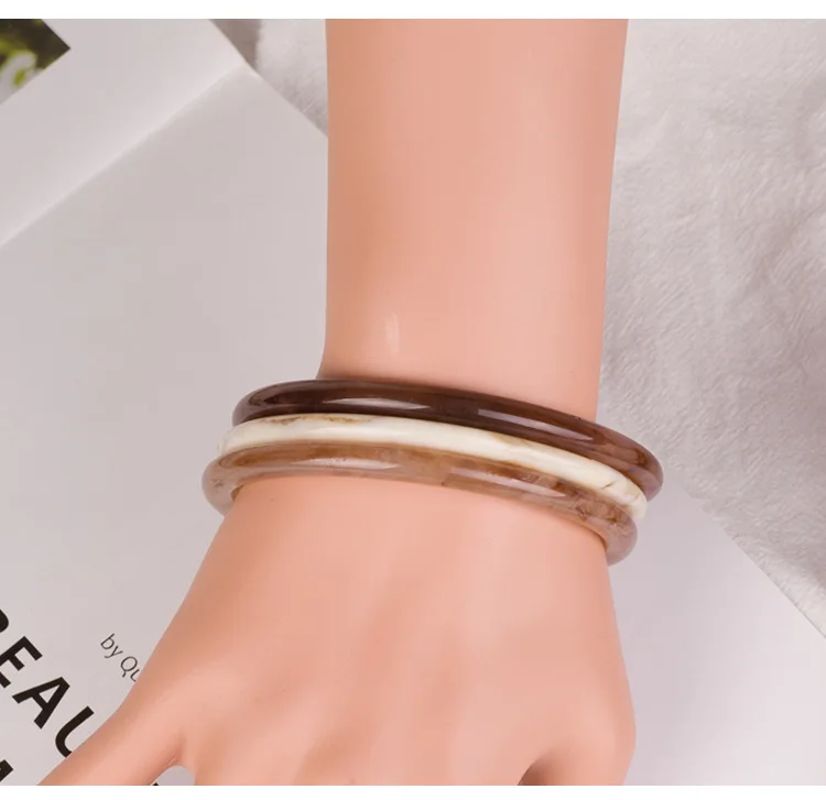 

Fashion Round Acrylic Bangles for Women Simple White Coffee Brown Marble Resin Bracelet Vintage Party Jewelry Pulseira