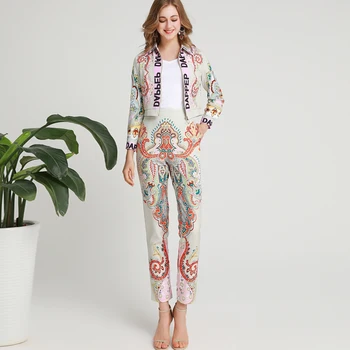 

XiaomoliAutumn diseñador estilo europeo 2020 verano estampado de manga larga blusa corta + Pantalones Set para mujeres Cute Twin