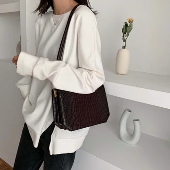 

Texture popular shoulder bag women bag 2020 new spring and summer slung wild ins fashion