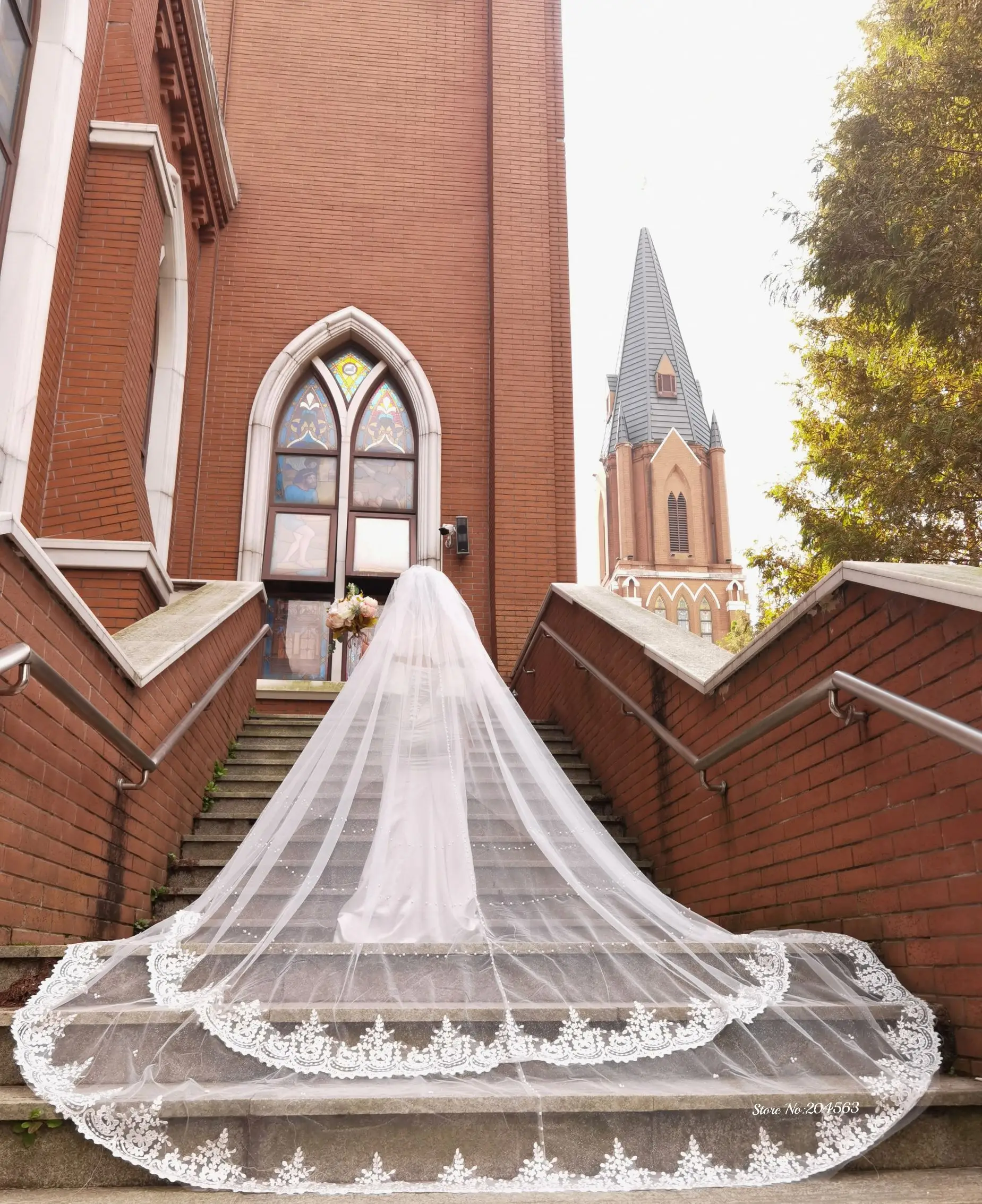 

Romantic Two-Layer Church Lace Wedding Veil with Pearls Bridal Veils with Comb MM