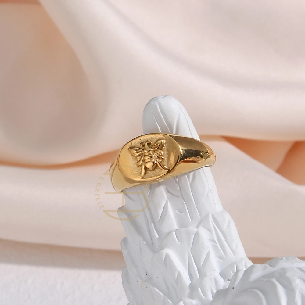 

Gothic PVD Plated Stainless Steel Ladies Jewelry Female Sexy Body Shape Rings Girls Bee Signet Finger Ring Accessories for Women