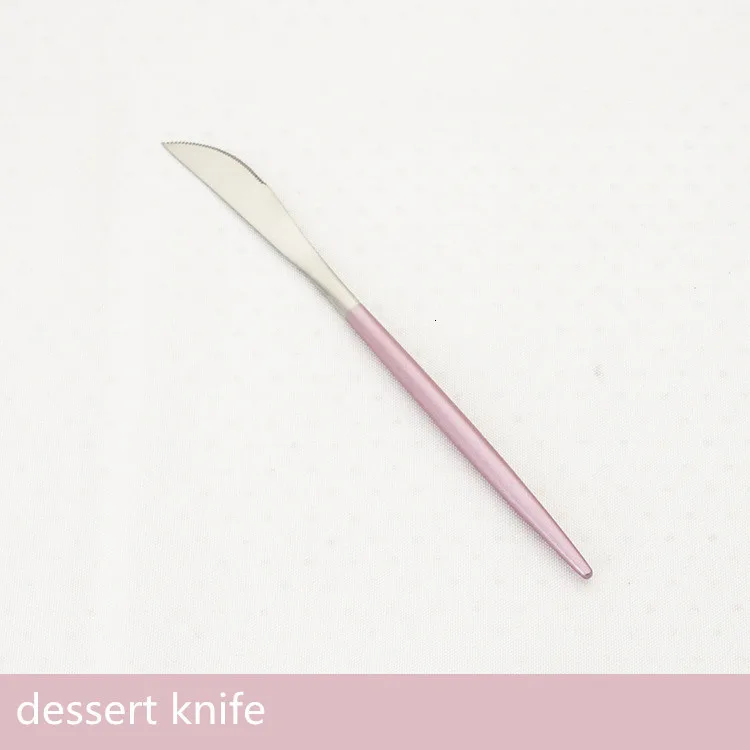 dessert knife