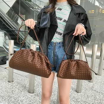 

Women's Bag 2019 New Women's Bag Clip Dumpling Messenger Bag Woven Cloud Bag