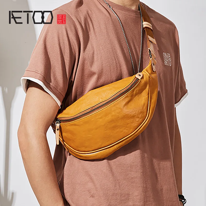 

AETOO Men's leather chest bag, top layer cowhide soft leather belt bag, men's simple trendy messenger bag