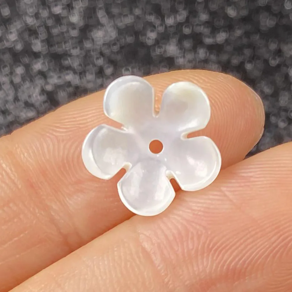 

4Pcs Shell Beads Accessories Flower-shaped White Loose Shell For Jewelry Making Bracelet Earring Handiwork Sewing Accessory