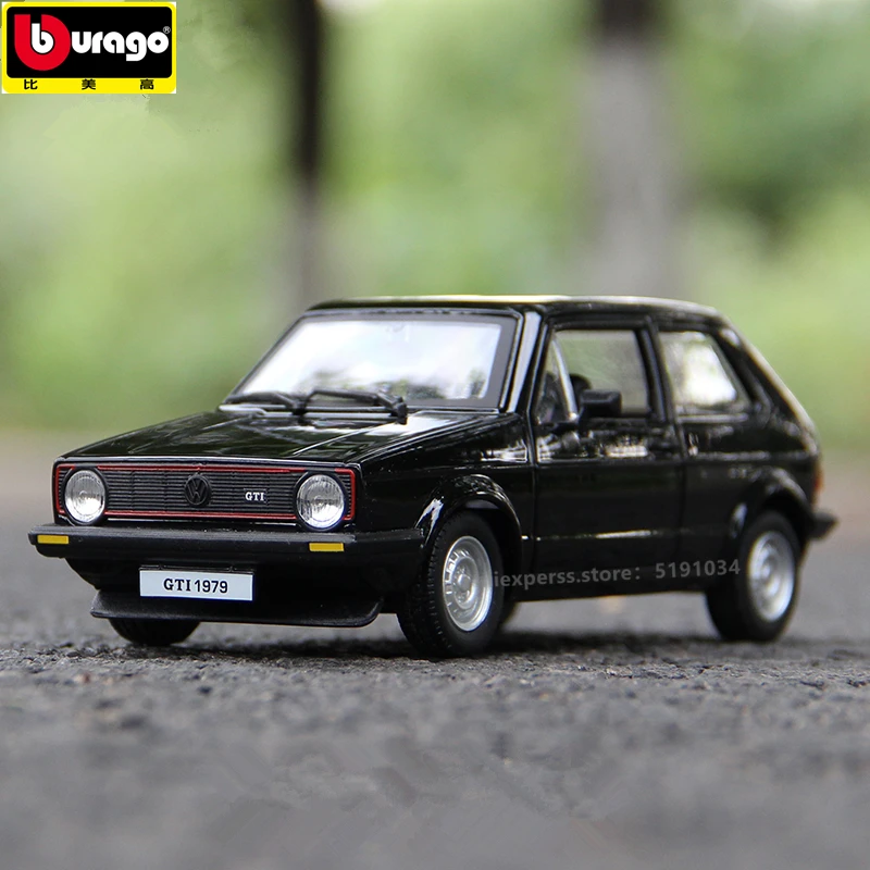 

Bburago 1:24 1979 Volkswagen Golf GTI моделирование, брелок для автомобильных ключей, имитационная модель автомобиля украшения коллекция игрушка в подарок