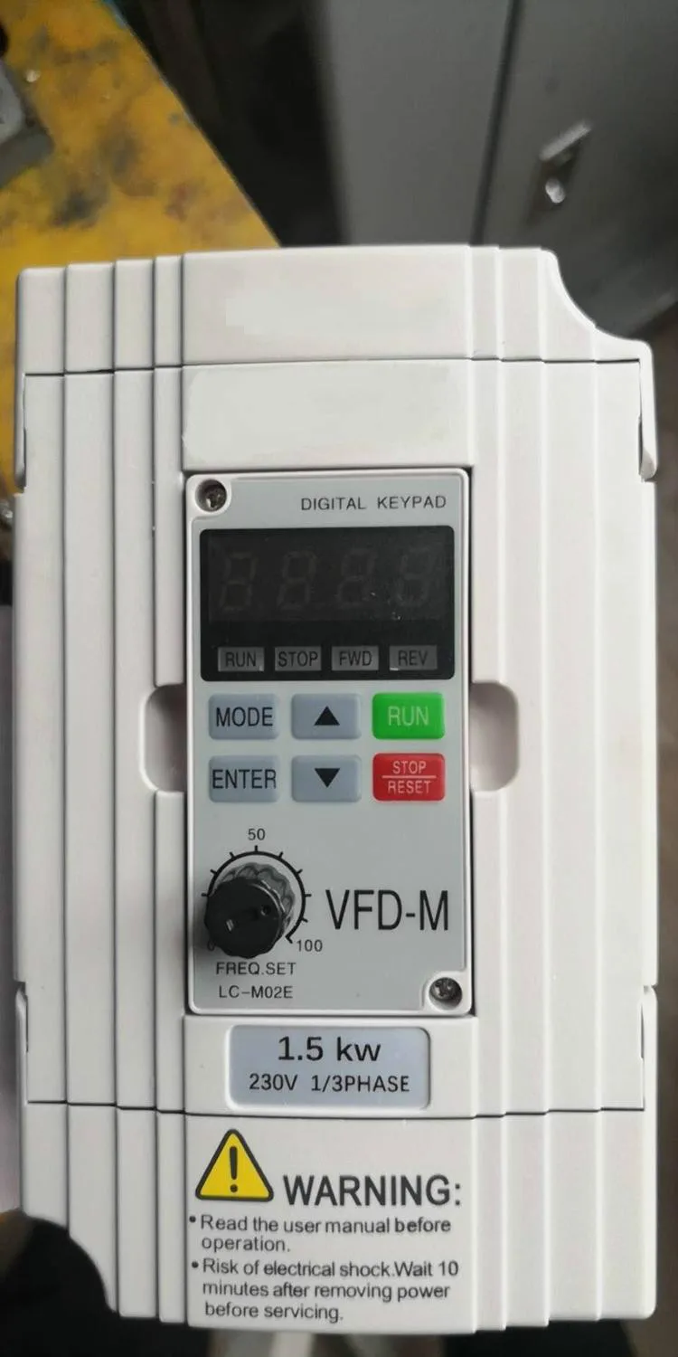 VFD real Inverter VFD-M seria, 1.5KW 2.2KW 3.7KW,7.5KW 1/3 fazowa częstotliwość wyjściowa 0.1-400Hz częstotliwość nośna do 15kHz wektor VFD real Inverter VFD-M seria, 1.5KW 2.2KW 3.7KW,7.5KW 1/3 fazowa częstotliwość wyjściowa 0.1-400Hz częstotliwość nośna do 15kHz wektor