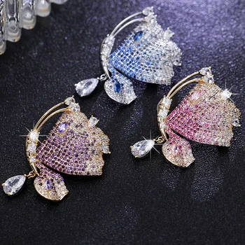 

Shine Cubic Zirconia Cute Sweet Butterfly Brooch Pin with Dangle Crystal Wedding Jewelry Brooches Women Fashion Insect Broche