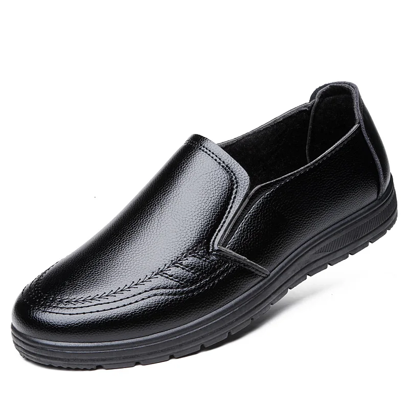 Fine Zero new men's shoes casual leather loafers slip-on shoes man youth light driving platform brogue shoes for men