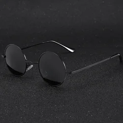 Stylish Unisex Polarized Retro Sunglasses with Metal Frame (Other)