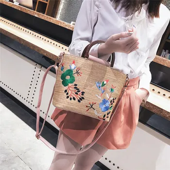 

Fashion Embroidery Flower Rattan Tote Bag Portable Large Capacity Beach Handbag Casual Vintage Beach Women Shoulder Bags
