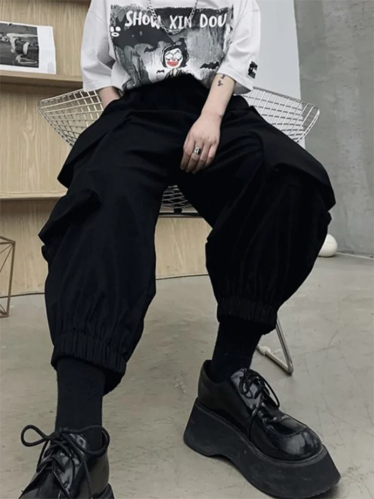 Рисунок 4 - Мужские брюки-карго на весну и осень