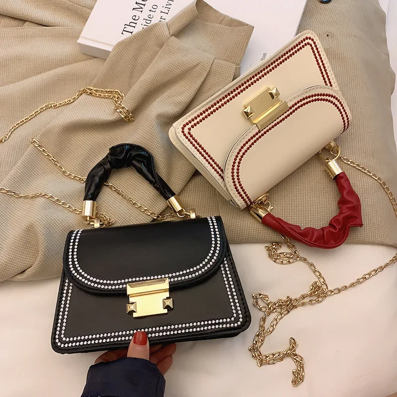 Ladies Simple High Quality Bag 2020 New Fashion One Shoulder Handbag Retro Small Square Bag Designer Cross Body Bag Channels CC
Ladies Simple High Quality Bag 2020 New Fashion One Shoulder Handbag Retro Small Square Bag Designer Cross Body Bag Channels CC
