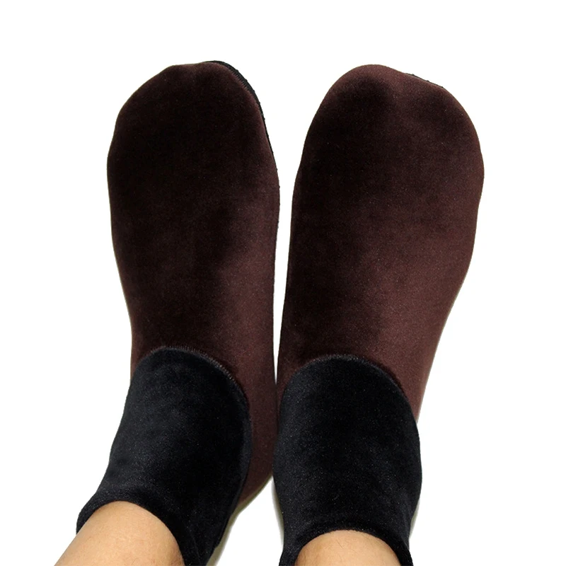 Новинка; теплые тапочки; Мужская зимняя домашняя обувь; плюшевые носки-тапочки; мягкие удобные тапочки; обувь для спальни; однотонные Тапочки - Цвет: Coffee
