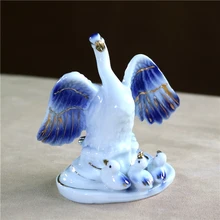 Уютная фарфоровая миниатюрная керамическая статуэтка лебедя для мамы, украшение для беременных, украшение для рукоделия, подарок на день рождения матери