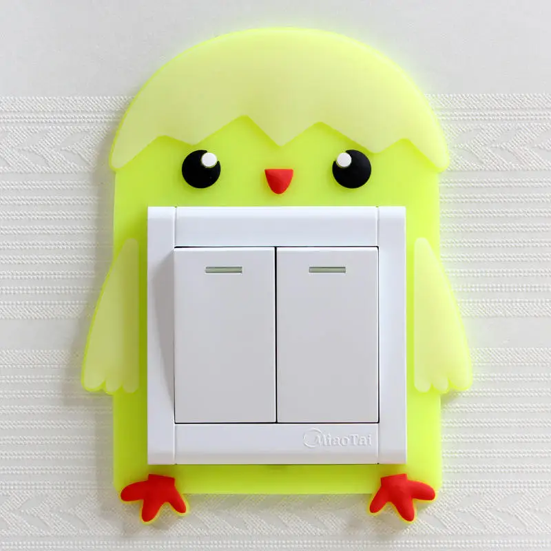 Cartoon Multiple Switch Lamp Holder Cover Luminous Switch Sticker Night Light Dust Protective Cover Kids Room Bedroom Art Decal - Цвет: chicken