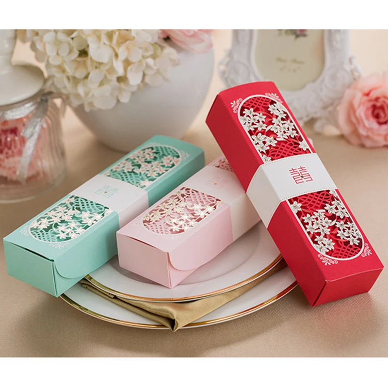 

50pcs Scroll Box Shaped Laser Cut Wedding Invitation Card With Butterfly Ring Free Personalized Party Favors Wedding Decoration