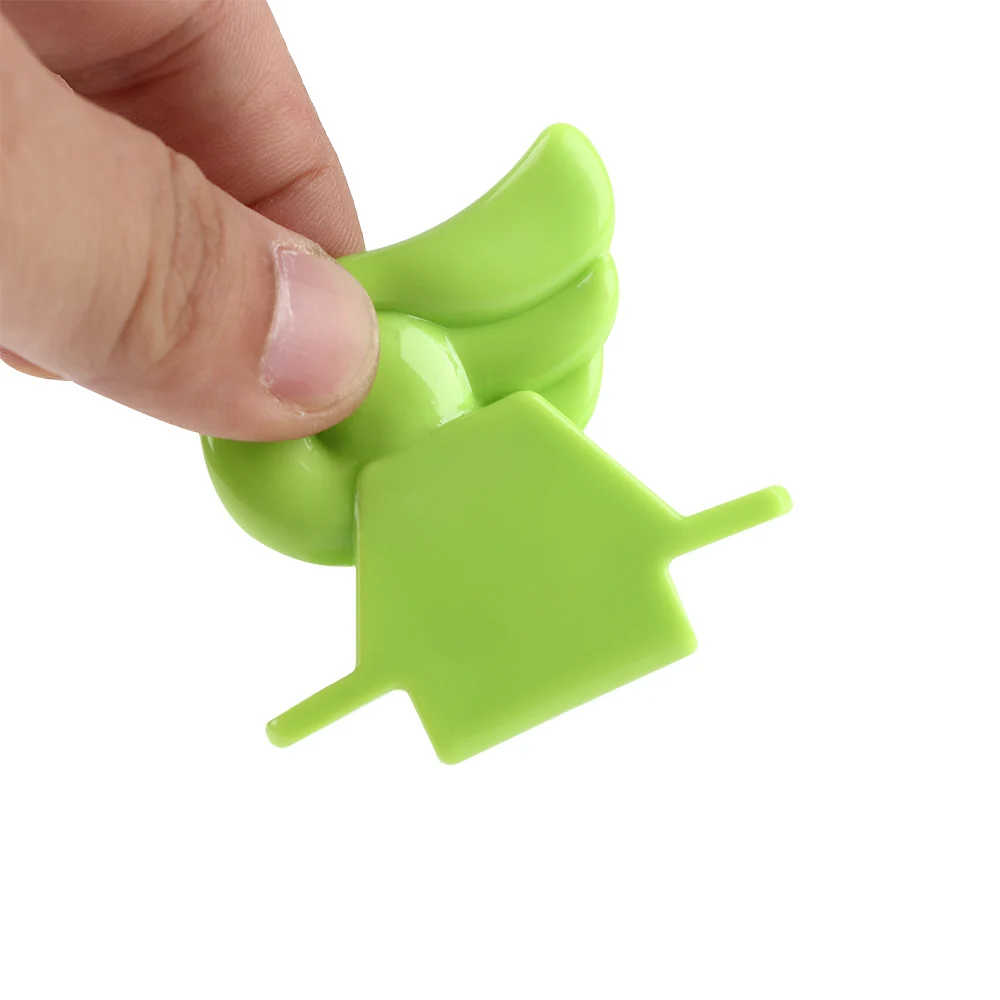 Portable Toilet Seat Lifters Avoid Touching Toilet Seat Bathroom Products Cartoon Toilet Cover Lifting Device