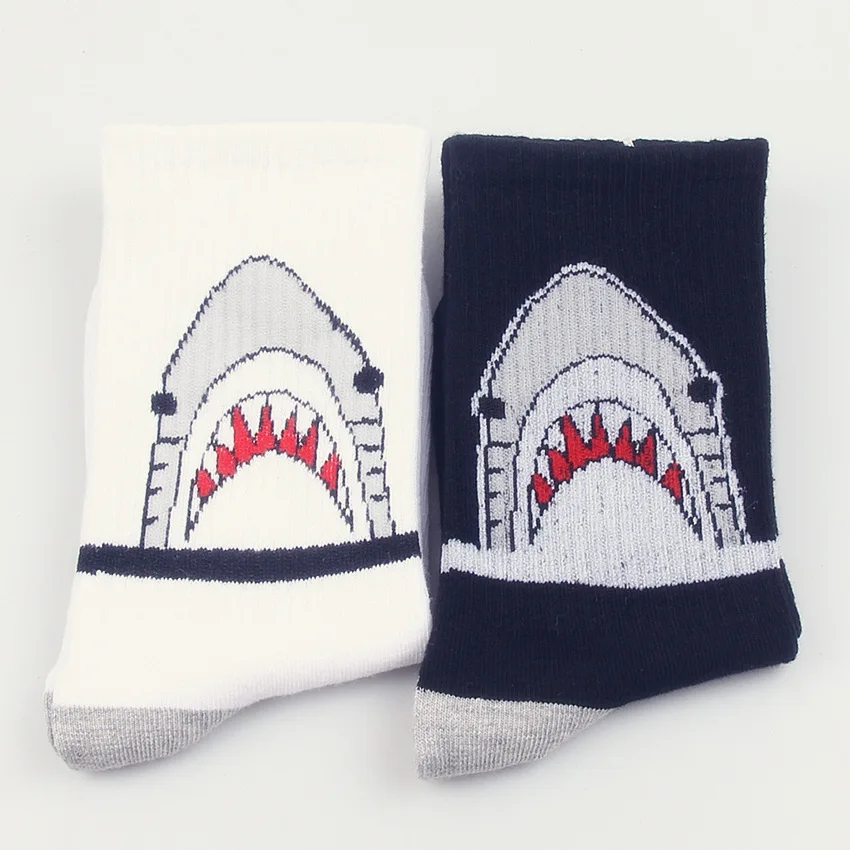 Calze Unisex Tide Brand Harajuku Cartoon Shark Socks Calze Da Skateboard In Cotone A Tubo Lungo In The Street Uomo Donna Calze Di Cotone