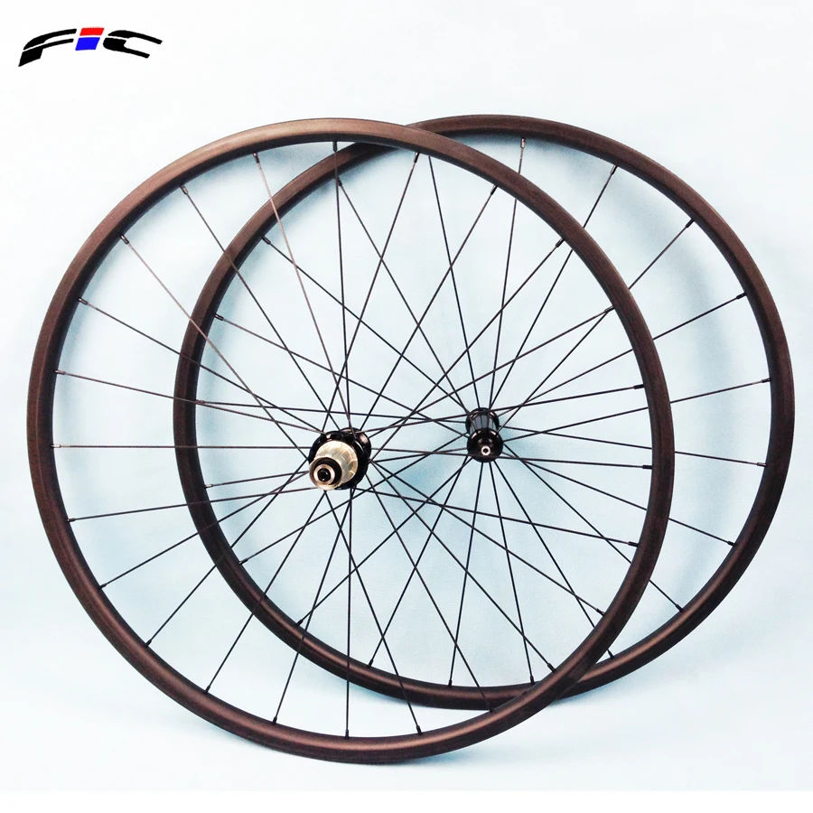 

20mm road bicycle rim 20h 24h 3K glossy UD matte carbon 700c wheel with powerway R36 hub pillar spoke road bike wheelset