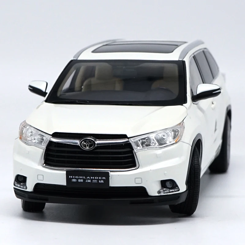 1:18 TOYOTA HIGHLAND литая под давлением Модель автомобиля игрушки Металлическая Модель автомобиля оригинальная коробка