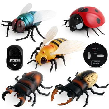 

Infrared Remote Control Insect Toy Simulates Bee Beetle Fly Electric Remote Control Toy Halloween Adult Prank Insect