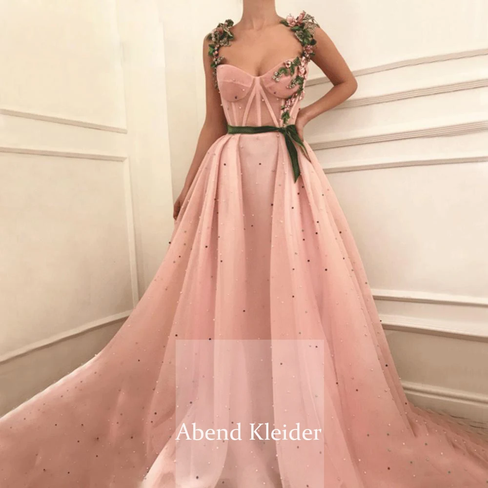 

Long Pink Elegant Lace Arabic Evening Dresses 2020 with Pearls Moroccan Kaftan Formal Party Gown