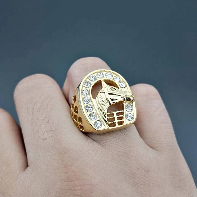 Хип-хоп мужской микро проложить Стразы Iced Out Bling кольцо с изображением лошади IP позолоченные титановые кольца из нержавеющей стали для мужчин ювелирные изделия