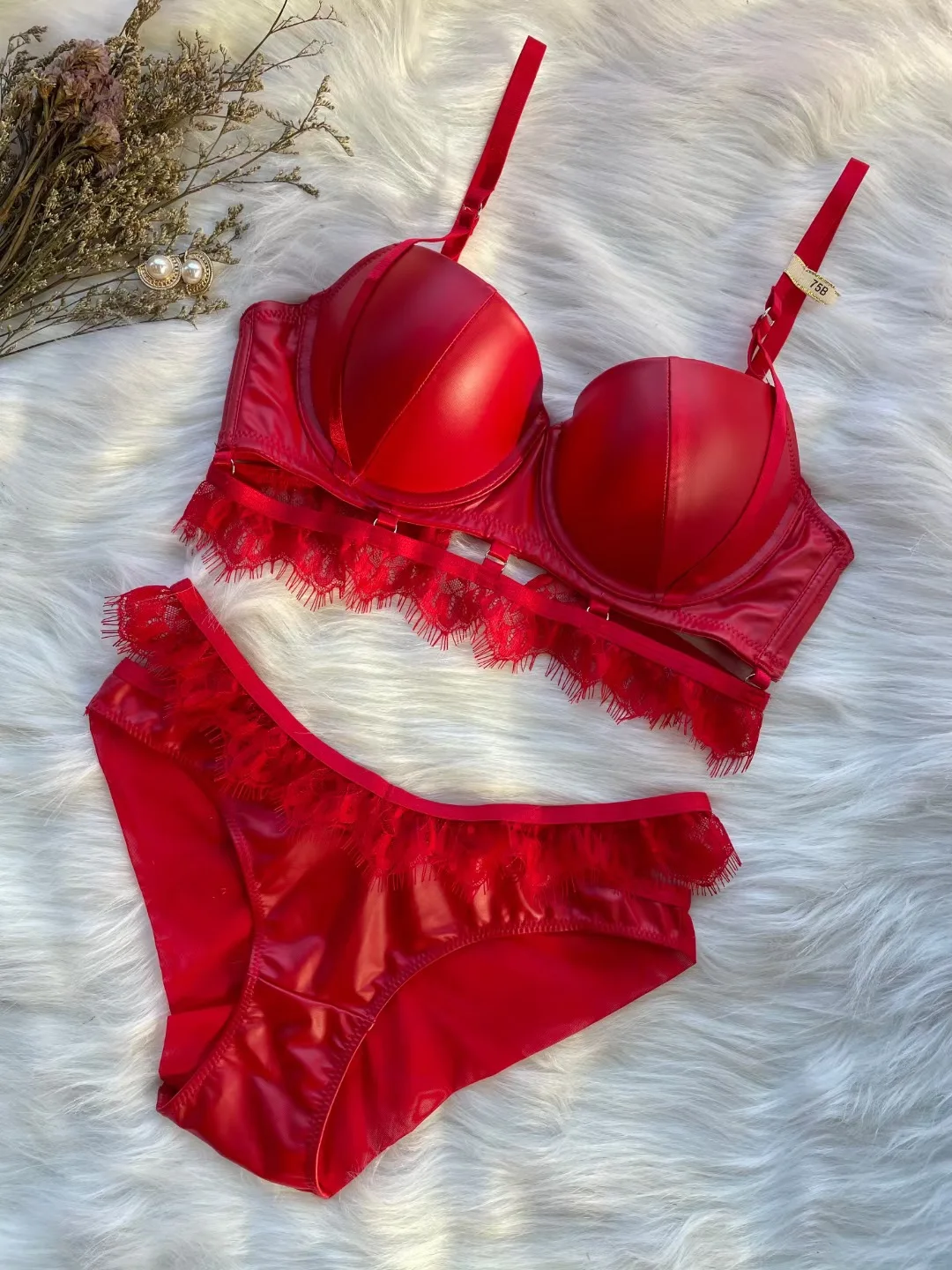 white underwear set Red Pu leather bra underpants sexy hollow large size underwire glossy lingerie set upper thin lower thick bralette set lace bra panty set Bra & Brief Sets