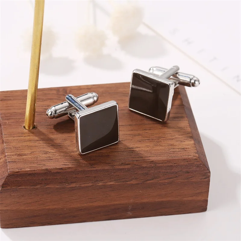 

ZS New Simple Style Square Shape Cufflink Mens Shirt Cuff Button Black Cufflink for Women Luxury Wedding Jewelry Accessories