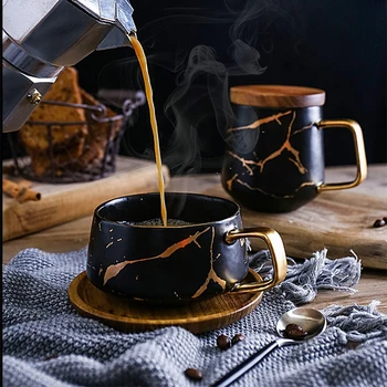 

Luxury European Coffee Cup and Saucer Porcelain Creative British Cups with Handle Reusable Tasse A Cafe Ceramique Cups OO5BD