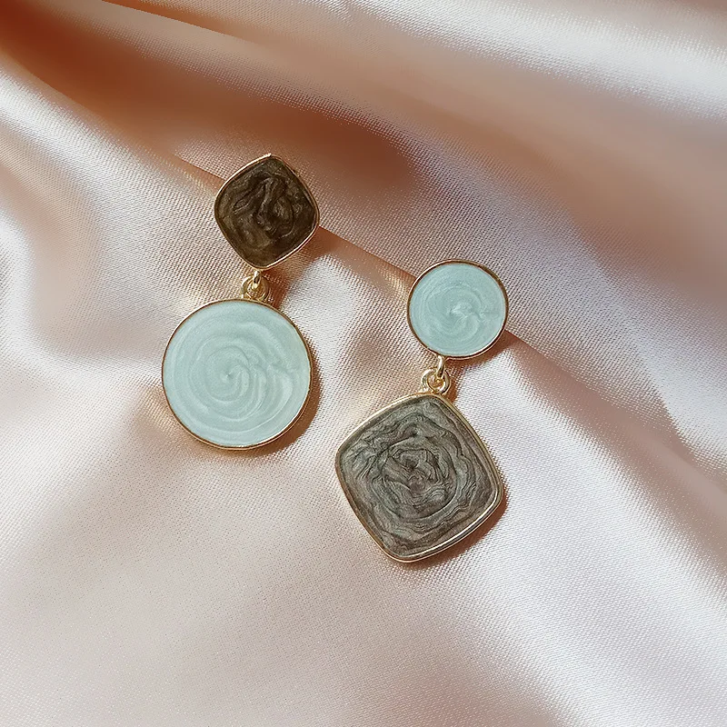 

Korean Simple Enamel Round Drop Earrings for Women Asymmetry Geometric Dangle Earring Statement Jewelry Gifts Bijoux Pendientes