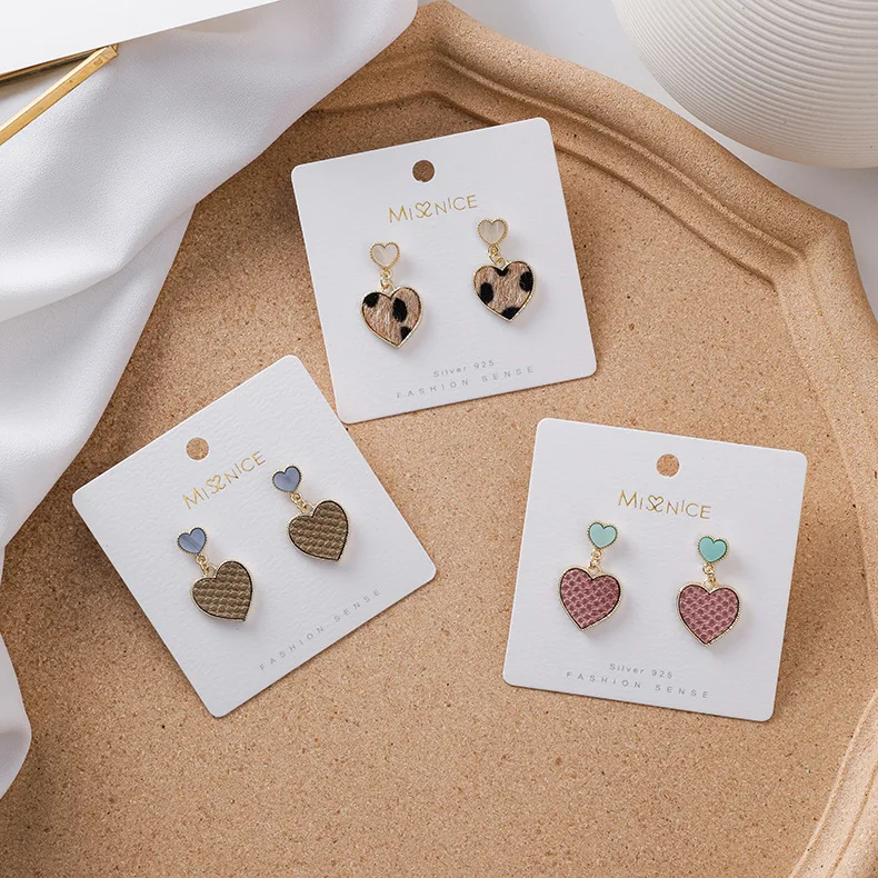 12362656630_1401670587