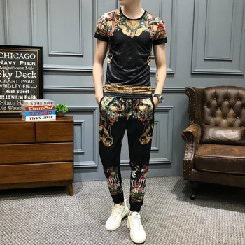 

2020 Spring High Quality Tracksuit Top And Pants Men Fashion Print Short Sleeve T Shirt 2 Piece Set Men Slim Fit Outfits Men Set