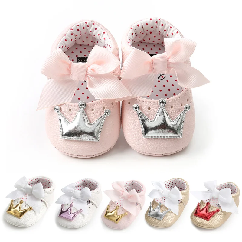 Обувь для малышей; обувь принцессы для девочек с украшением в виде короны и банта; нескользящая подошва из искусственной кожи с резиновой подошвой; обувь для малышей; обувь для новорожденных; Мокасины