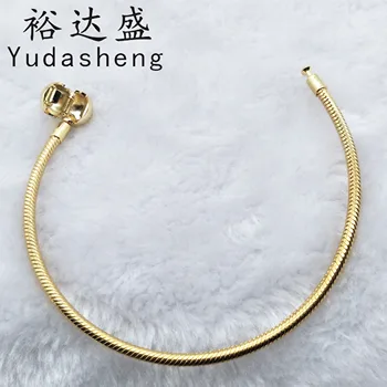 

Golden classic basic snake bone bracelet, can be matched with a beaded pendant